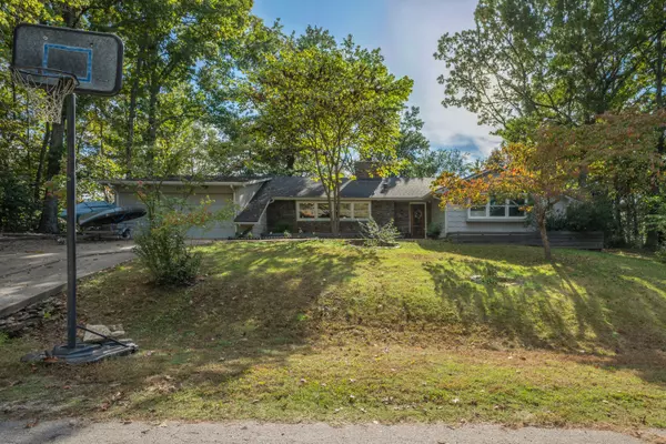 Bella Vista, AR 72715,13 Wimbledon WAY