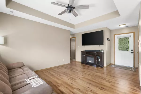 Aurora, MO 65605,406 W Cline ST