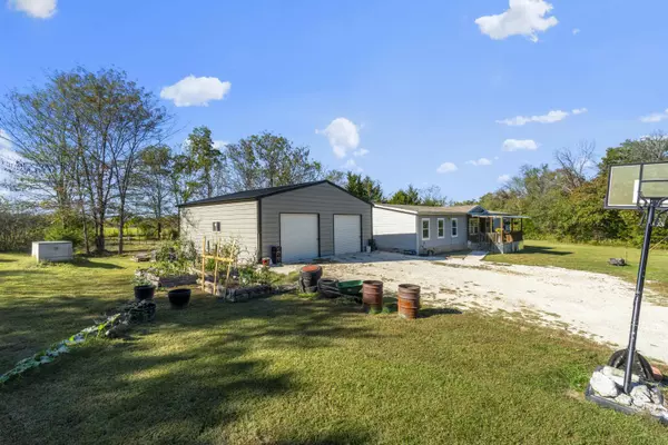Stockton, MO 65785,18295 E 1000 RD