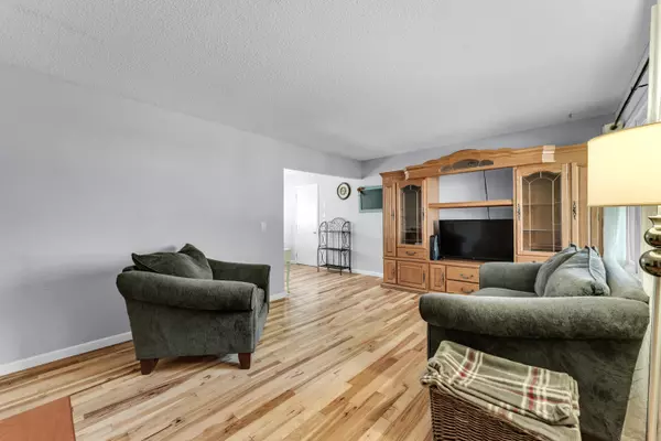 Marshfield, MO 65706,820 Joann ST