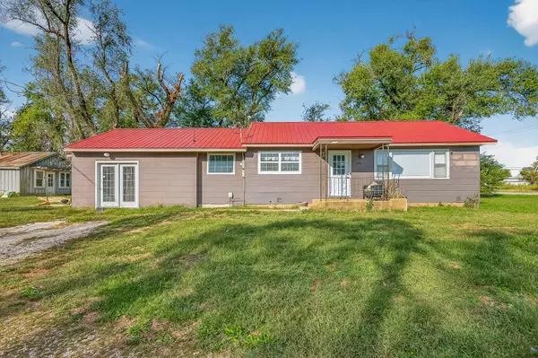 2590 W Broadway ST, Bolivar, MO 65613