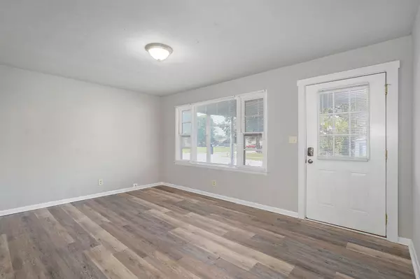 Springfield, MO 65806,852 S New AVE