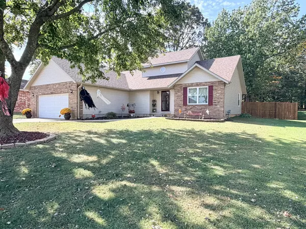 1605 Mary Lane LN, Aurora, MO 65605