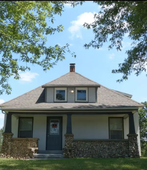 Marshfield, MO 65706,1122 N Buffalo ST