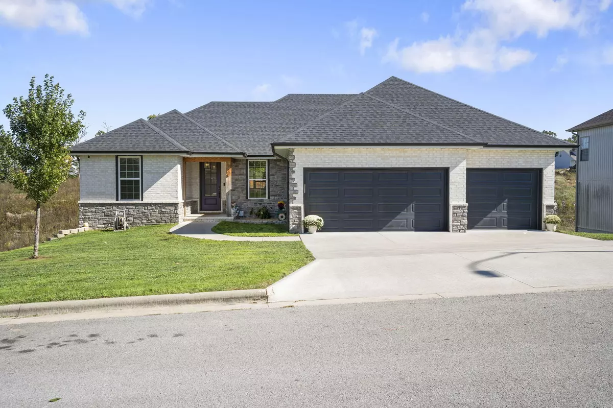 Nixa, MO 65714,718 S Peach Brook