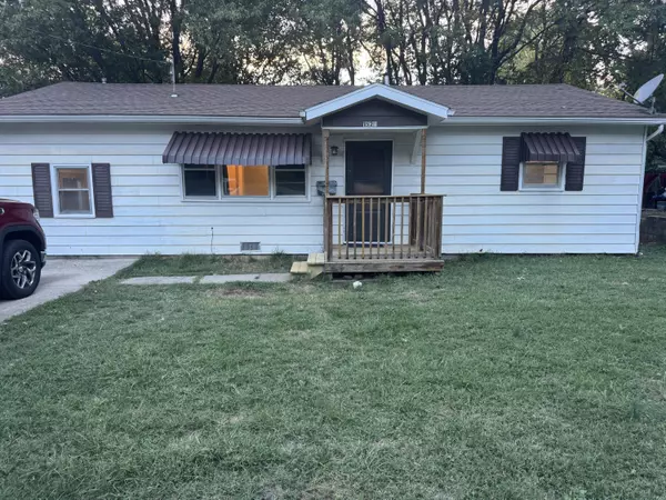 1529 N Fremont AVE, Springfield, MO 65803