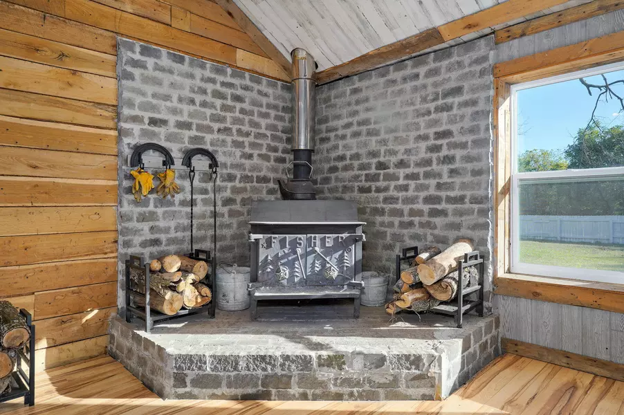 3501 State Highway 96, La Russell, MO 64848