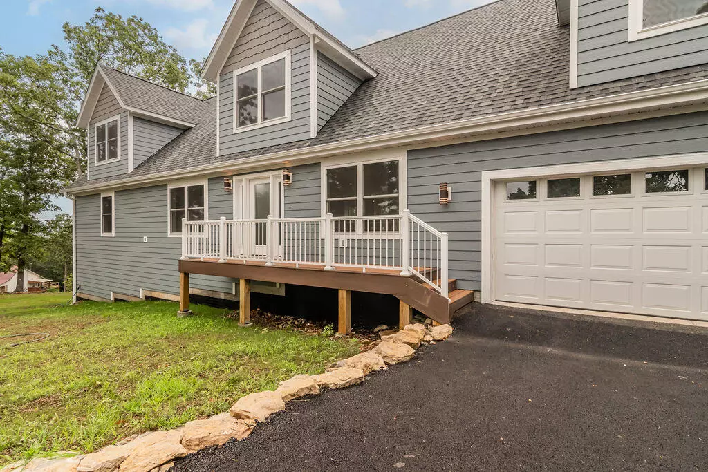 Cape Fair, MO 65624,65 Roan RD