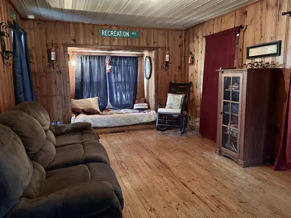 Rockaway Beach, MO 65740,231 Lake ST