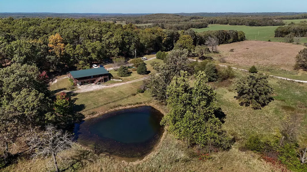 23576 E 500 RD, Humansville, MO 65674