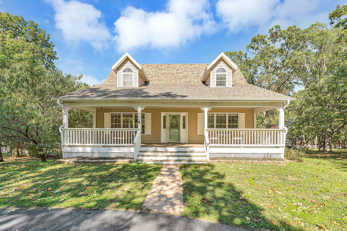 Marshfield, MO 65706,835 Smith AVE