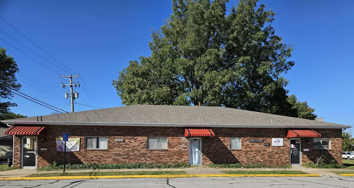 Aurora, MO 65605,203 S Washington AVE