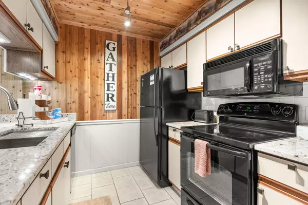 Branson, MO 65616,243 Clubhouse DR #19