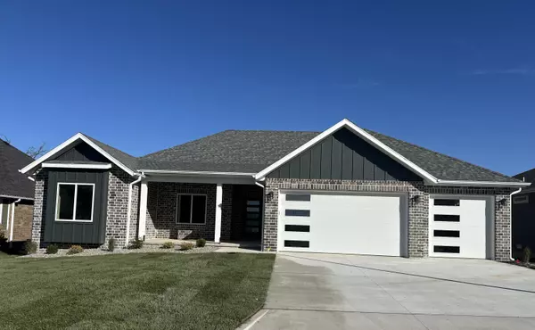865 E Ashford AVE, Nixa, MO 65714