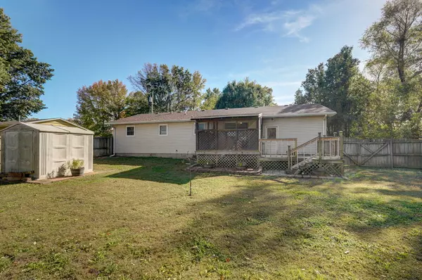 Aurora, MO 65605,1017 W Sunset DR