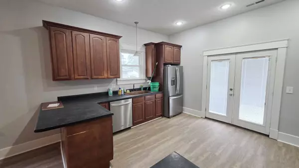 Springfield, MO 65806,747 S Broadway AVE