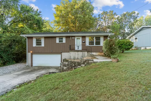 Springfield, MO 65802,2810 E Madison ST