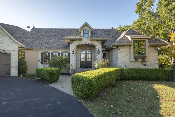 Blue Eye, MO 65611,290 State Highway Uu