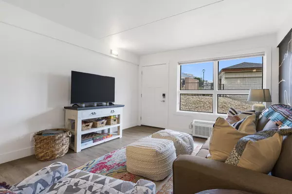 Branson, MO 65616,403 Veterans BLVD #101