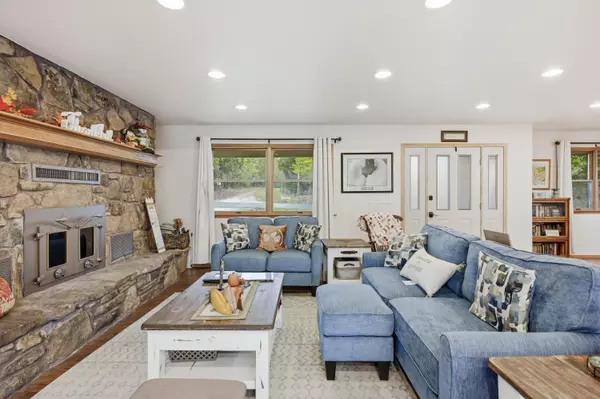 Neosho, MO 64850,8449 Goldfinch RD