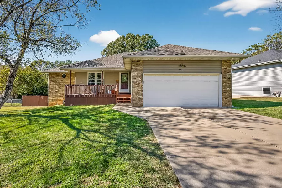 2811 N Washington AVE, Springfield, MO 65803