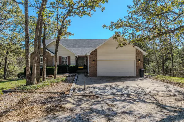 1142 E 405th RD, Bolivar, MO 65613