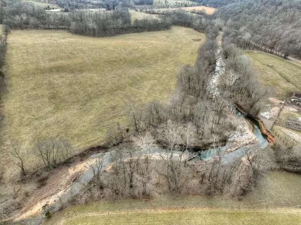 Neosho, MO 64850,18284 B-2 Gazelle DR