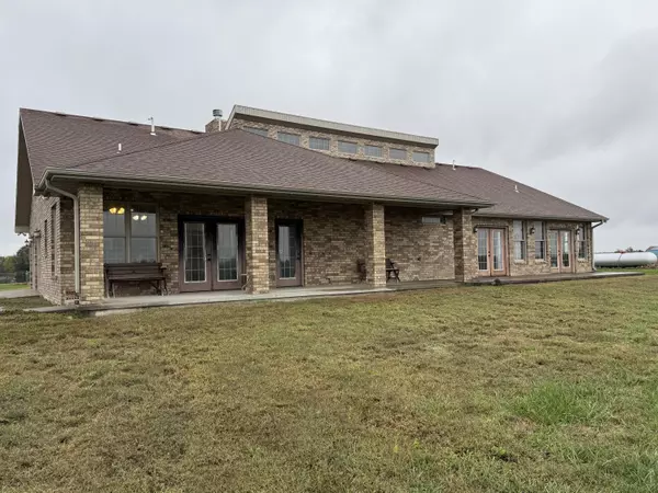 Osceola, MO 64776,6515 SE 250 RD