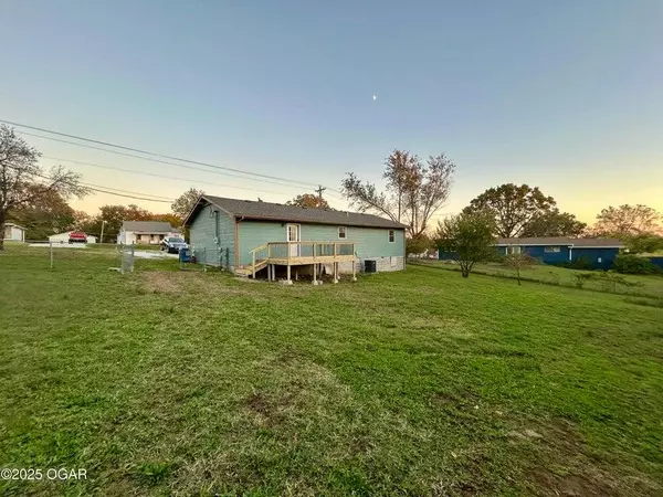 Joplin, MO 64801,1916 N St Louis AVE