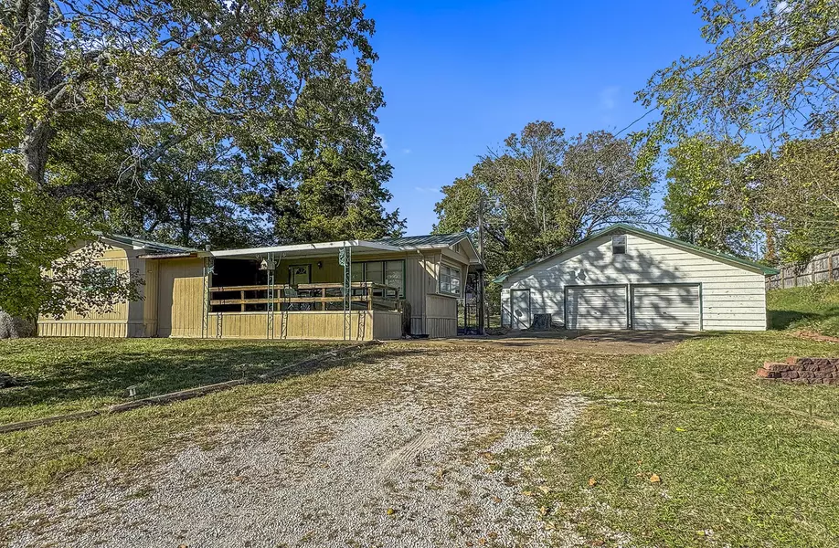 667 Henderson ST, Branson, MO 65616