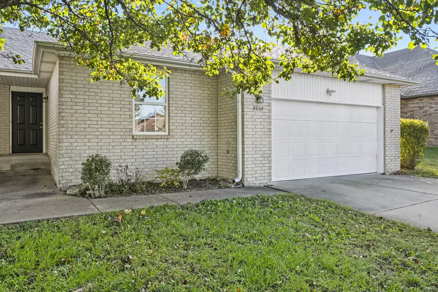 4304 N Penny CT, Ozark, MO 65721