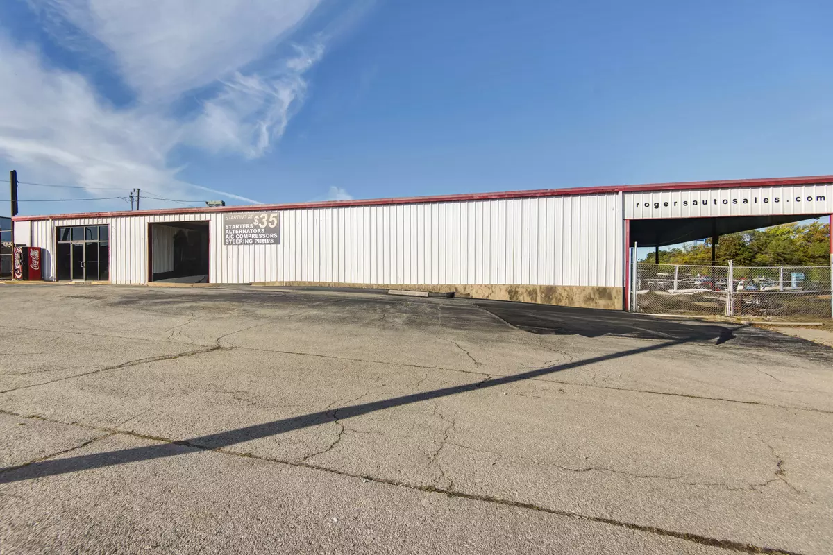 Lebanon, MO 65536,1127 W Elm ST