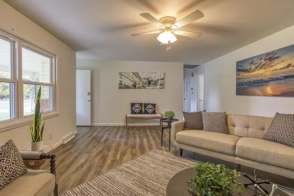 Springfield, MO 65807,1954 S Dollison AVE