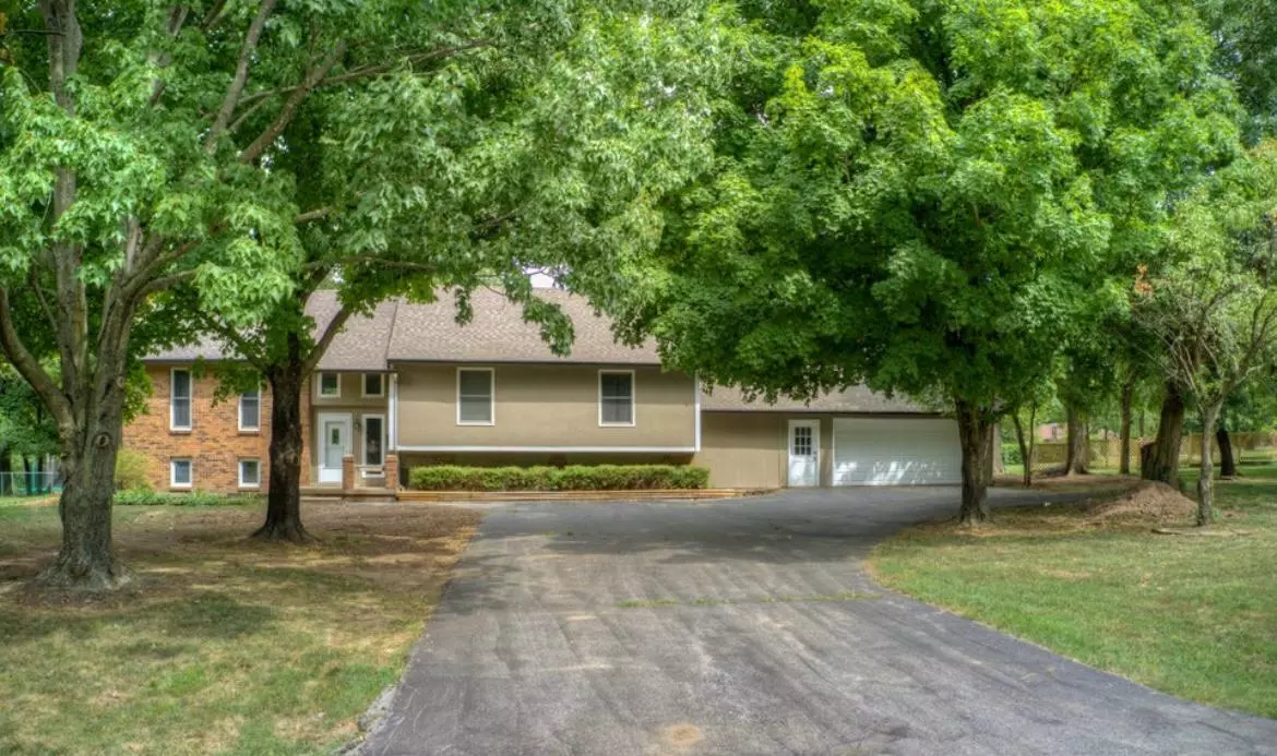 Joplin, MO 64801,202 Split Rail Drive DR