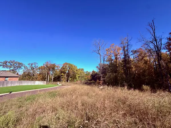 000 Woodland Hills, Monett, MO 65708