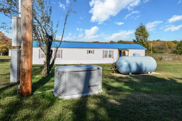 Buffalo, MO 65622,28 Mayflower LN