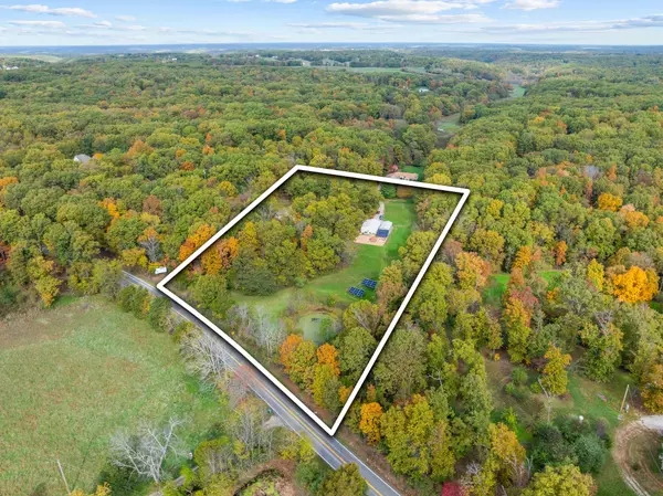 242 Weeping Willow LN, Galena, MO 65656