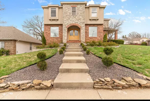 903 E Gaslight DR, Springfield, MO 65810