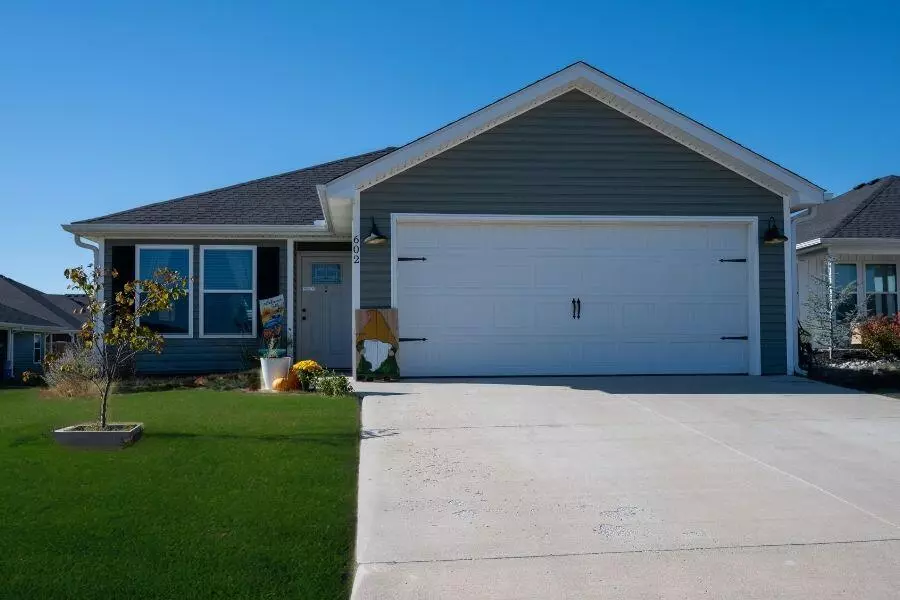 Duenweg, MO 64841,602 Cass CIR
