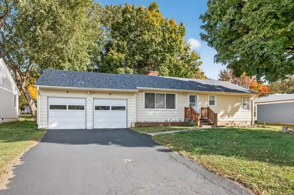 1824 S Thelma AVE, Springfield, MO 65807