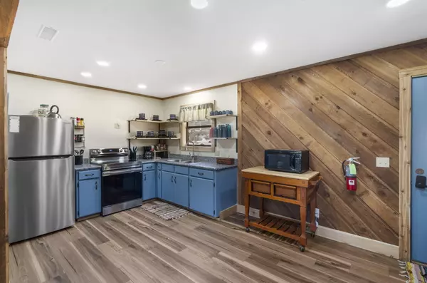 Forsyth, MO 65653,425 Edgewater Beach CIR