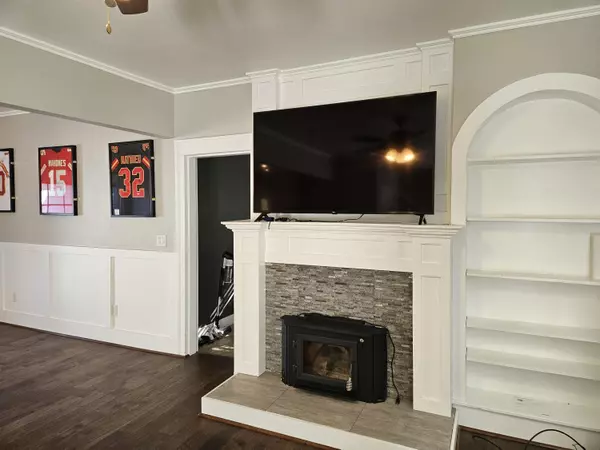 Aurora, MO 65605,216 S Elliott AVE