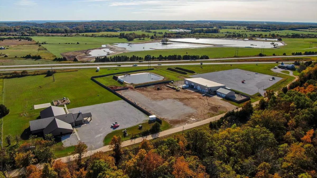 Seymour, MO 65746,558 Lucky RD