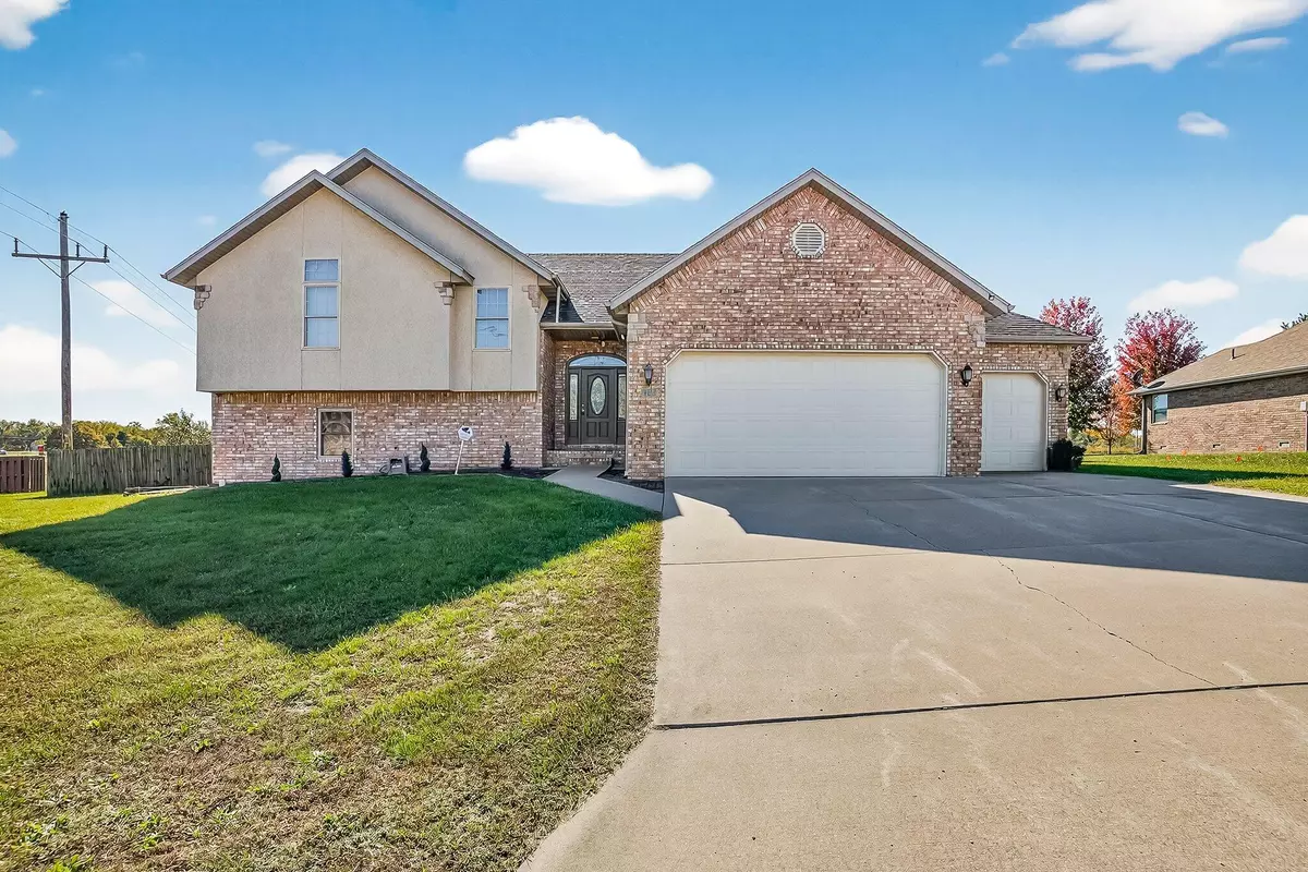 Aurora, MO 65605,1100 Chicory LN