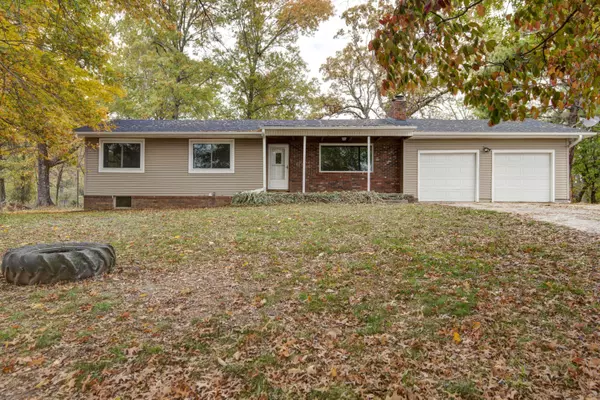 2137 Greene RD, Sparta, MO 65753