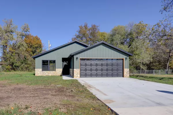 Carl Junction, MO 64834,205 Allen ST