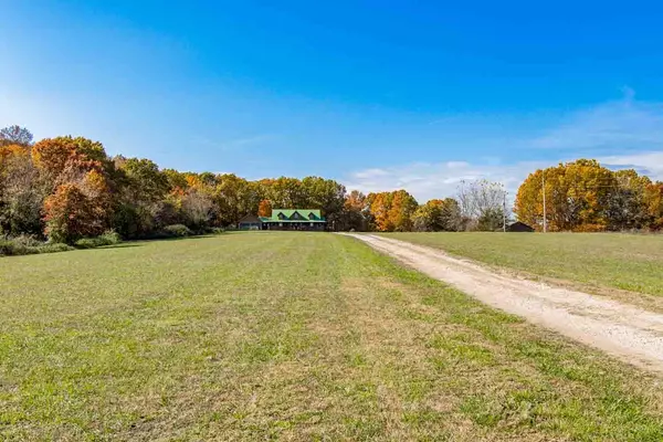 Cassville, MO 65625,13915 Farm Road 1115