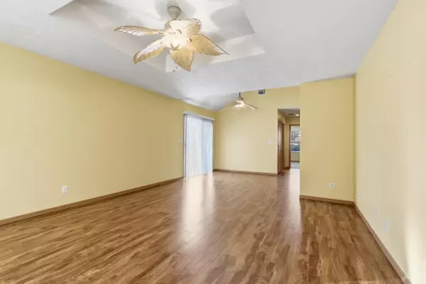 Nevada, MO 64772,605 N West ST