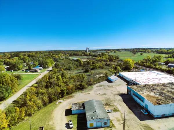 Aurora, MO 65605,000 Crescent ST