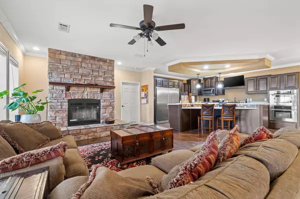 Shell Knob, MO 65747,22800 Farm Road 1230